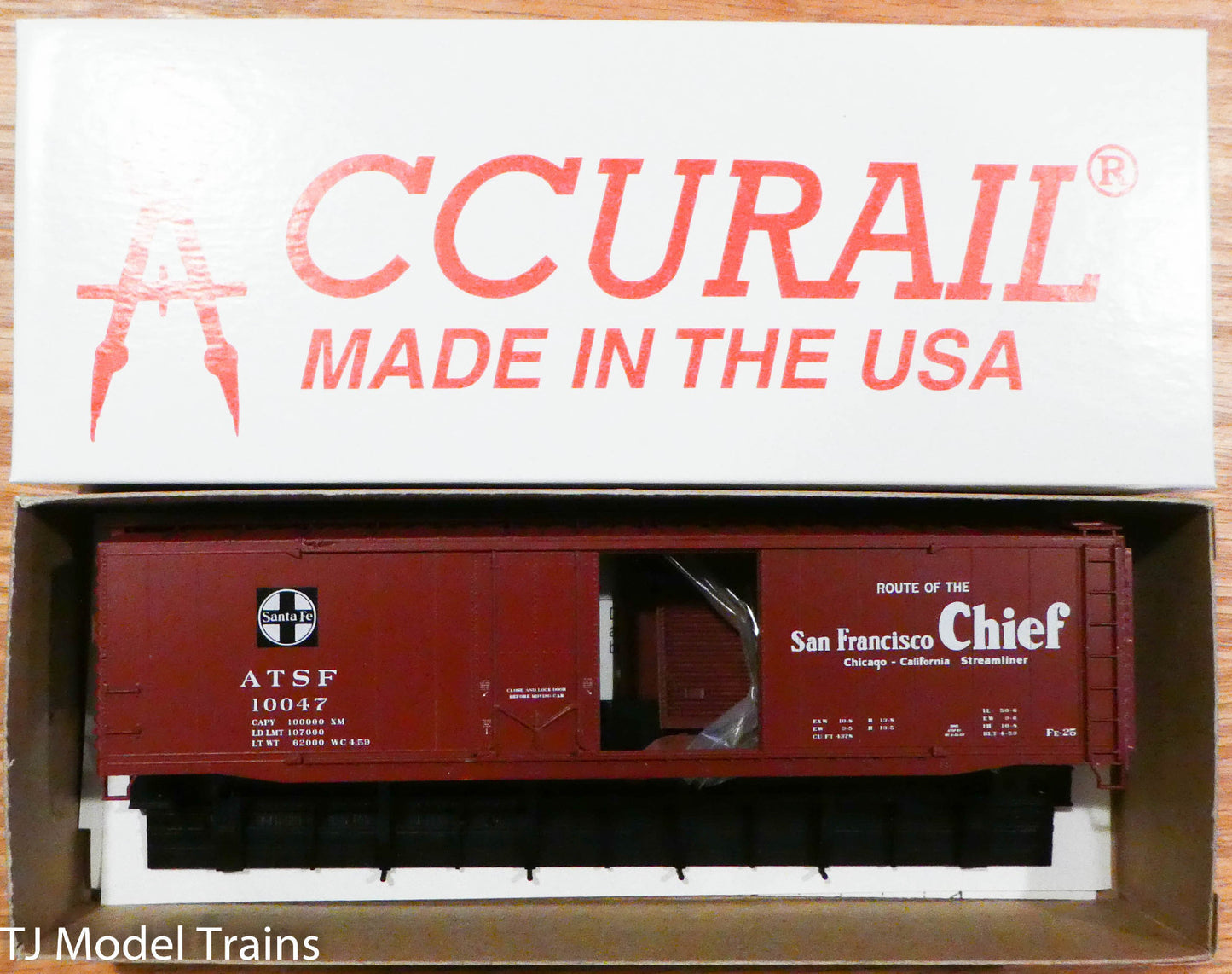 Accurail HO #8107.3 Santa Fe 50' Steel Boxcar (SAN FRANCISCO CHIEF)