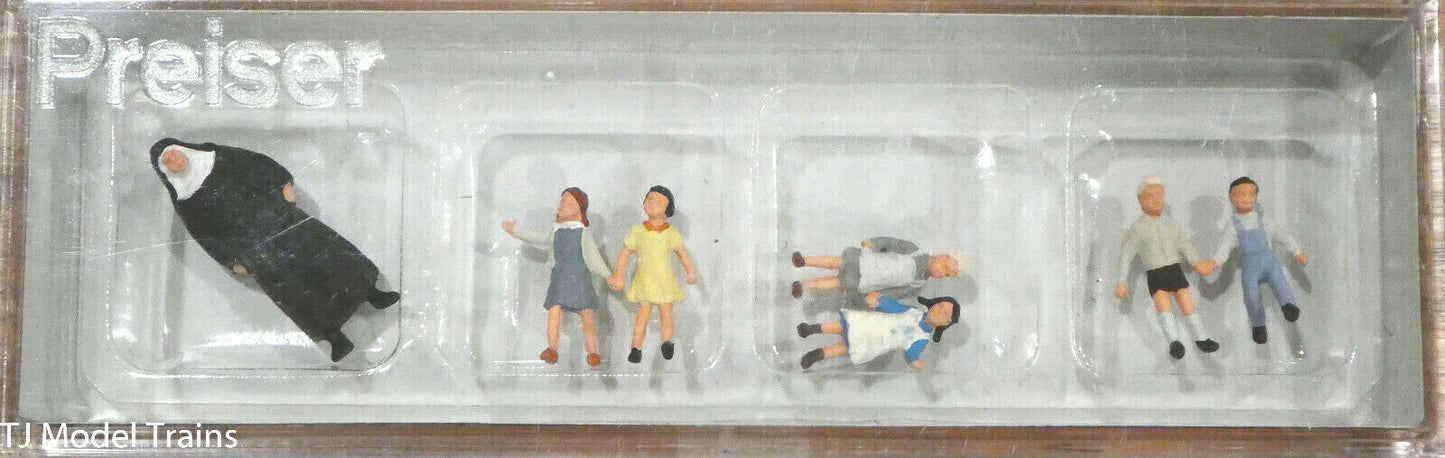 Preiser HO #10401 Pedestrians -- Nun w/Small Children (Painted Figures)