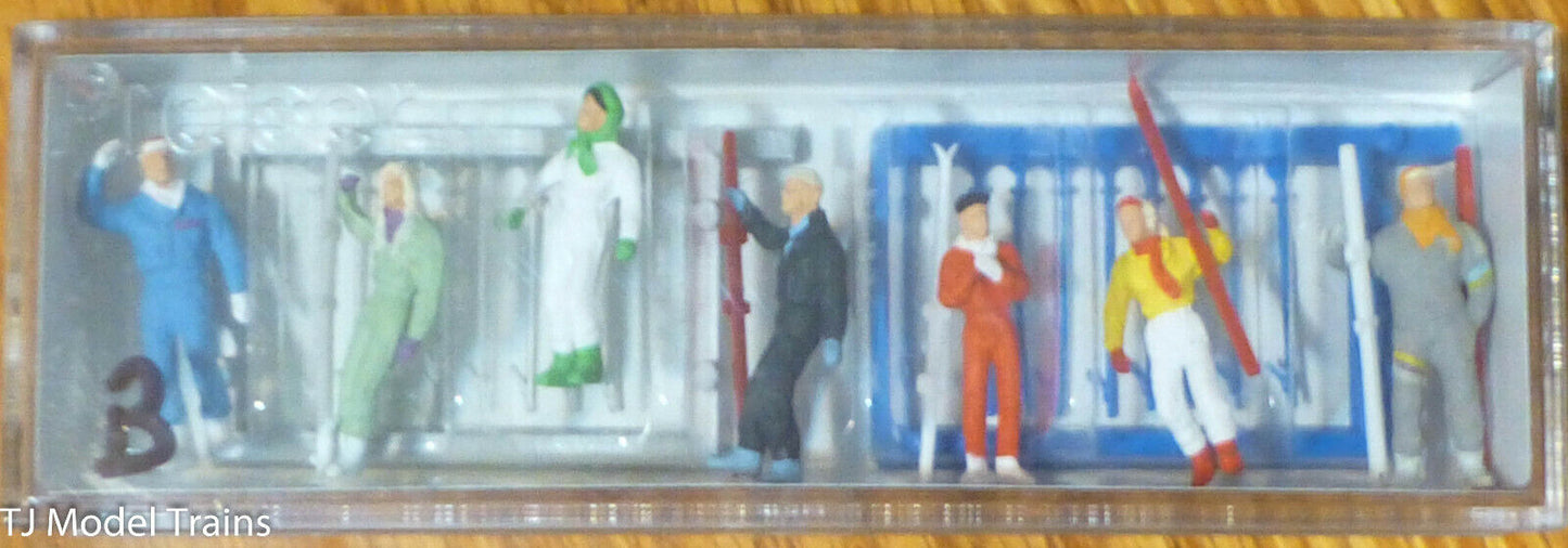 Preiser HO #10316B Skiers (Plastic) Hand Painted Figures (1:87th Scale)