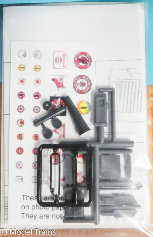 Grandt Line HO #5314 Old Style Gas Pump, kits 3 Styles (Plastic) w/Signs