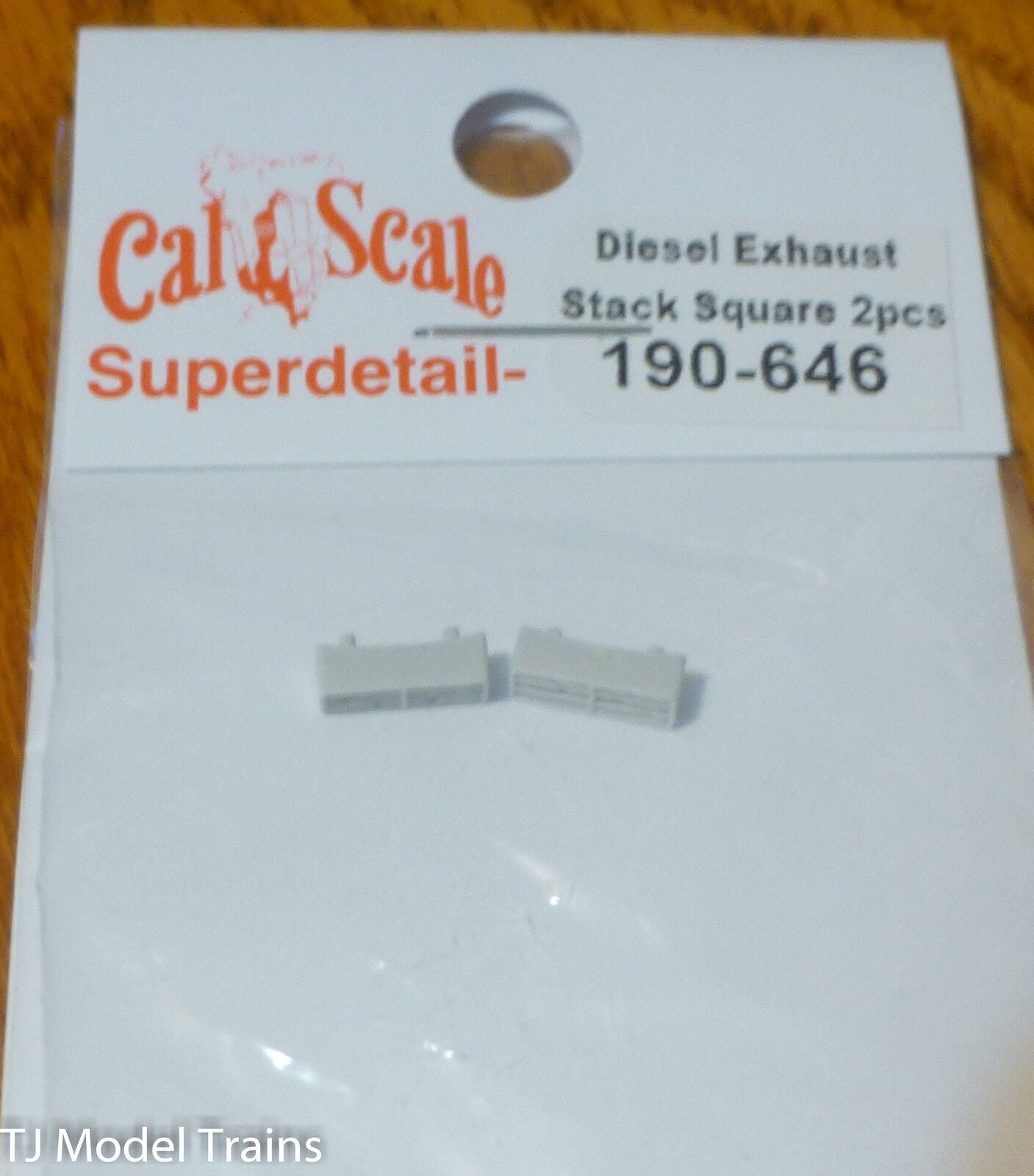 Cal-Scale #646 Diesel Exhaust Stack Square (2pcs in pkg) (HO Scale) Plastic