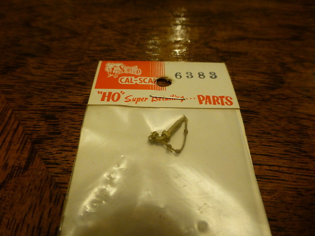 Cal-Scale HO #6383 RELIEF VALVE C&NW 4 8 4(BRASS)