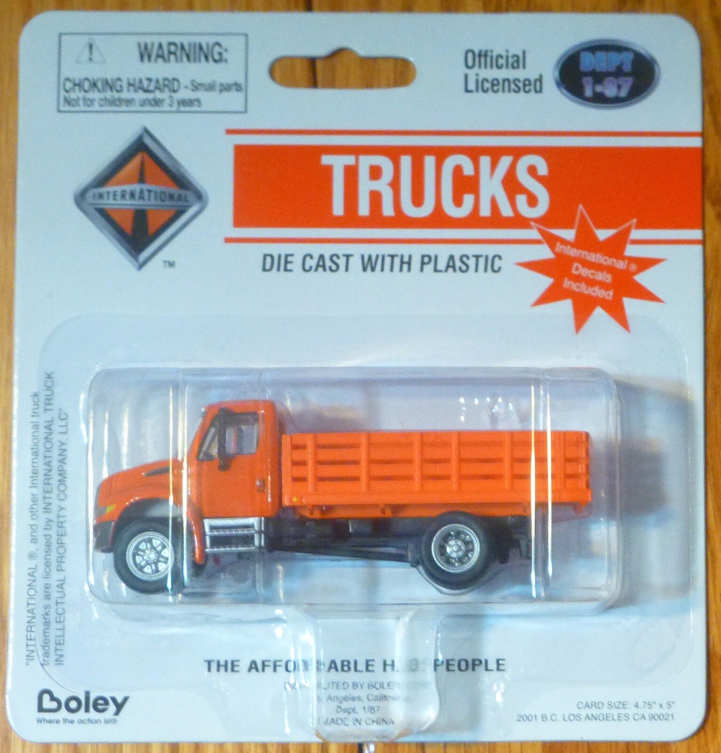 Boley HO #185-412399 2001 International 2-Axle Stakebed -- orange