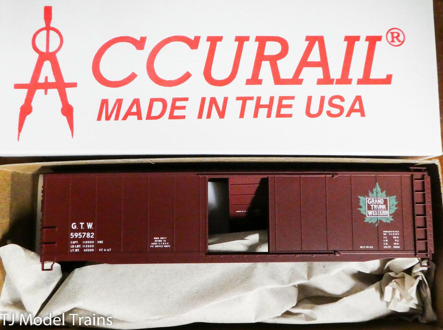 Accurail HO #5508 Grand Trunk Western (50' Riveted Steel Boxcar) Plastic Kit