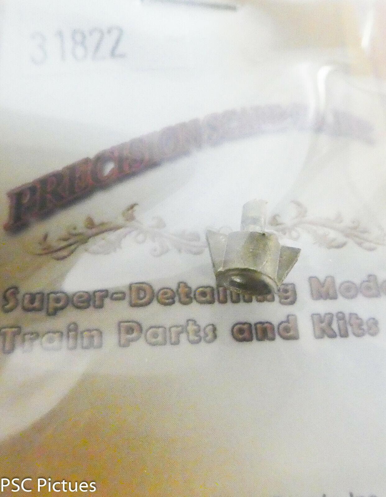 Precision Scale HO #31822 Headlight, Less Visor, Early Pyle National (Brass)