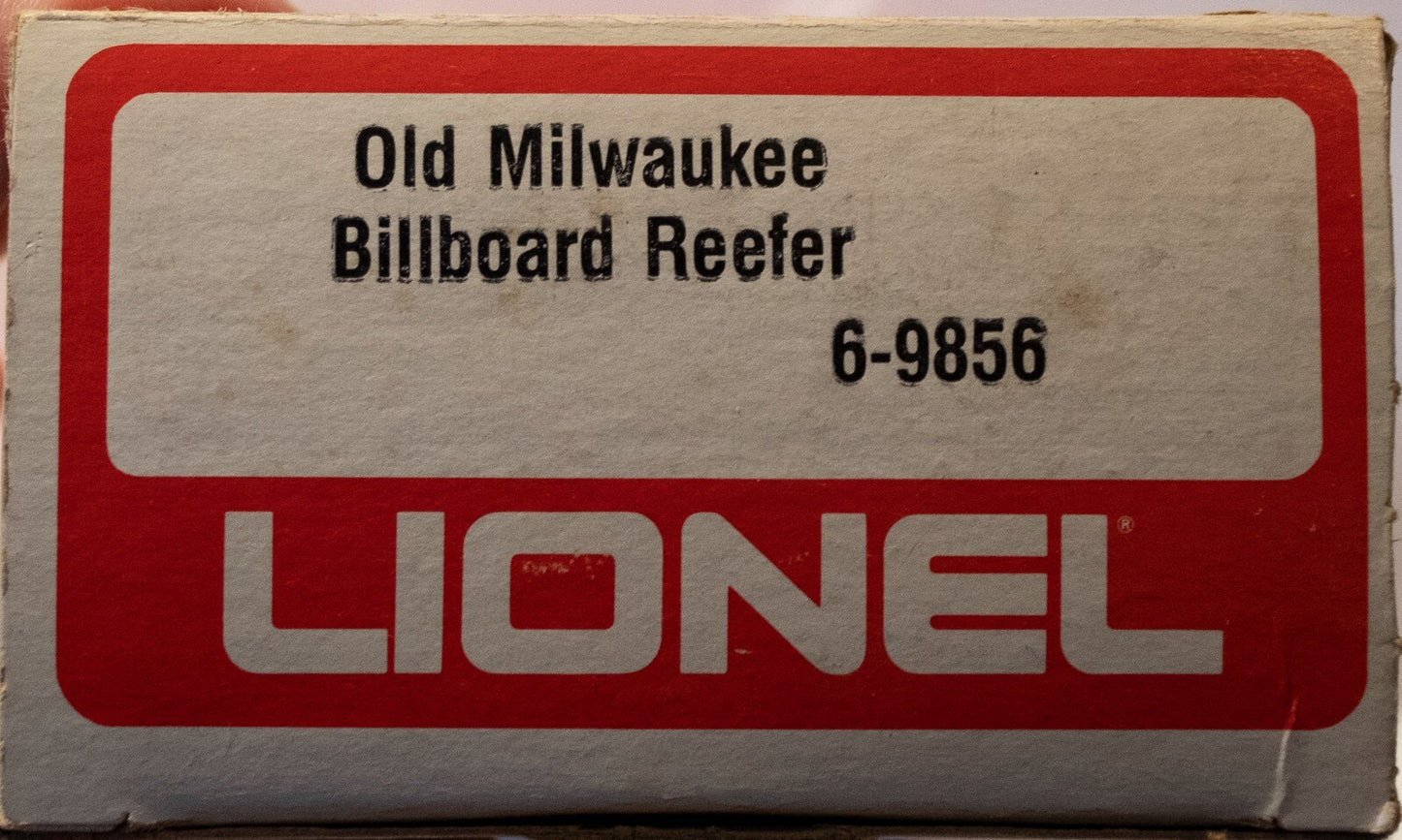 Lionel O Scale #6-9856 Old Milwaukee Beer Billboard Reefer