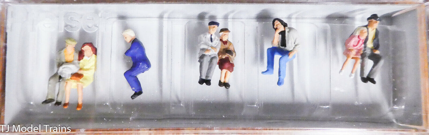 Preiser HO #10384 Passengers -- Sitting on the Bus #1 (Painted) 1:87th Scale