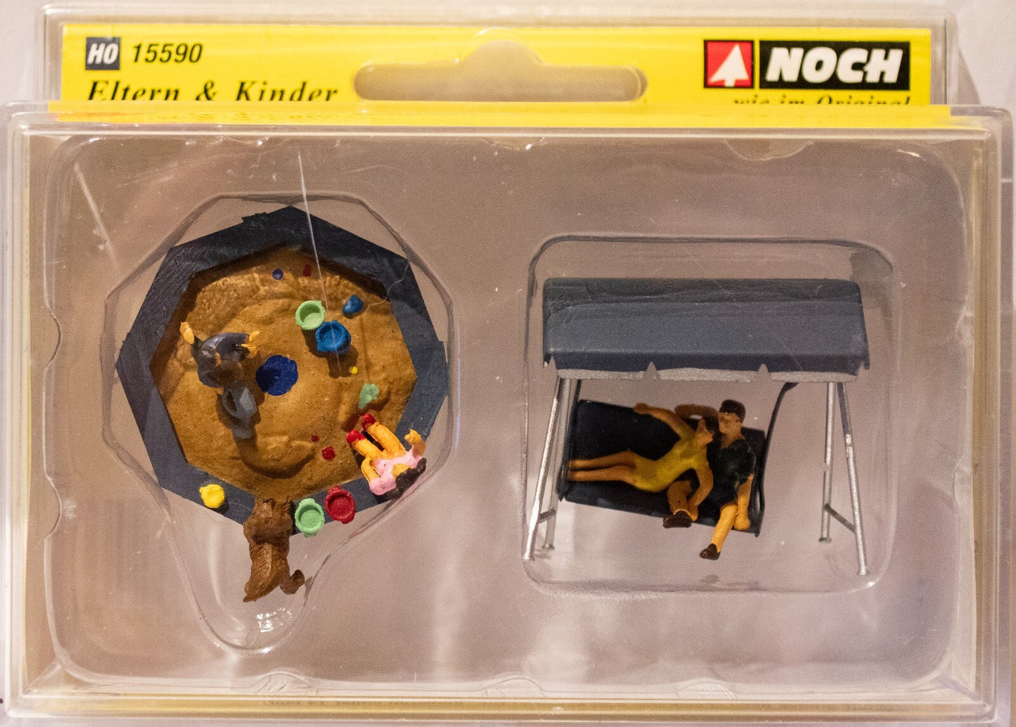 Noch Gmbh & Co Ho #15590 Parents & Children w/Accessories -- 4 People, 1 Dog, Sa