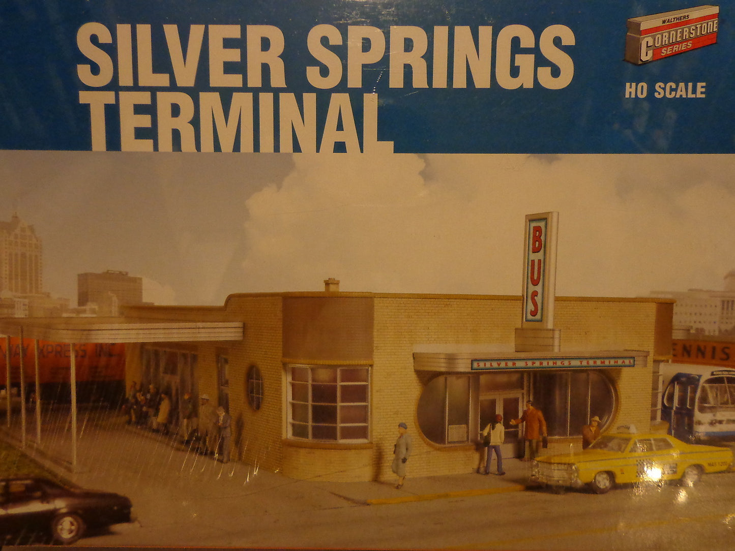 Walthers Cornerstone HO #2934 Silver Springs Bus Terminal -- Kit Form
