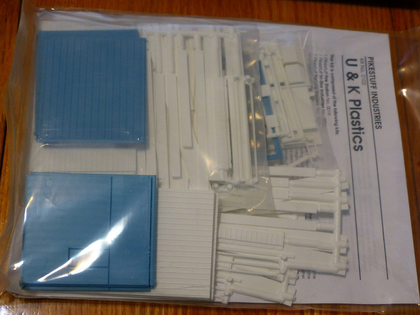 Pikestuff HO #541-102 U&K Plastics (Building Kit) Plastic Kit
