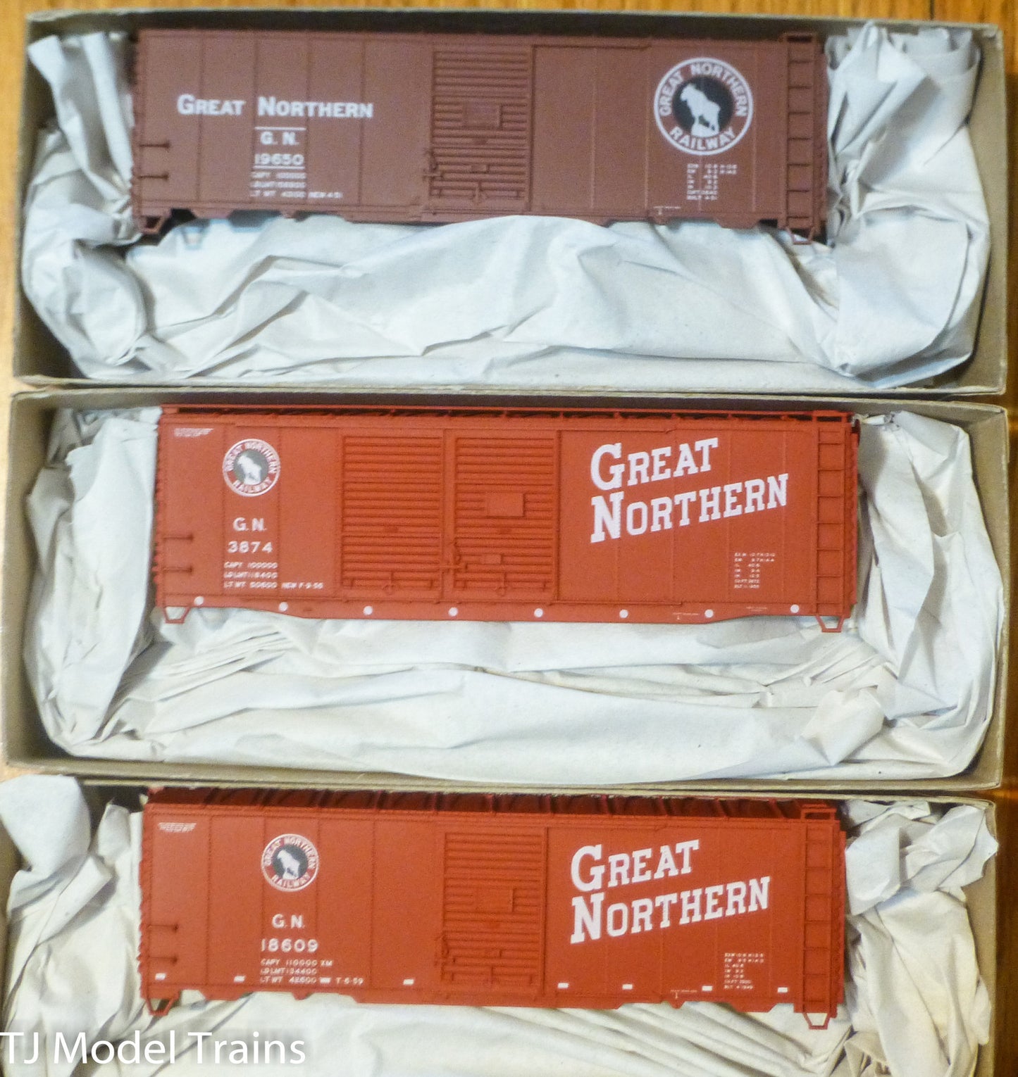 Accurail HO #8084 Great Northern (3 PACK) 40' Steel Boxcar Kits