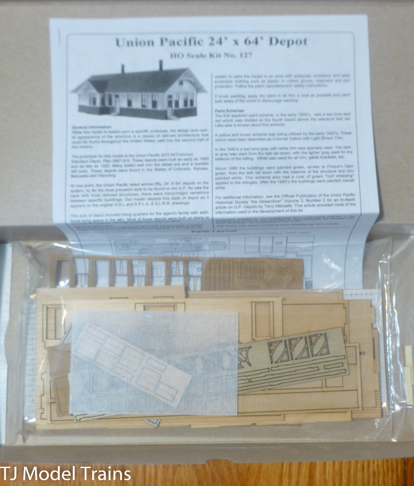 American Model Builders HO #127 UP Standard Depot Kit