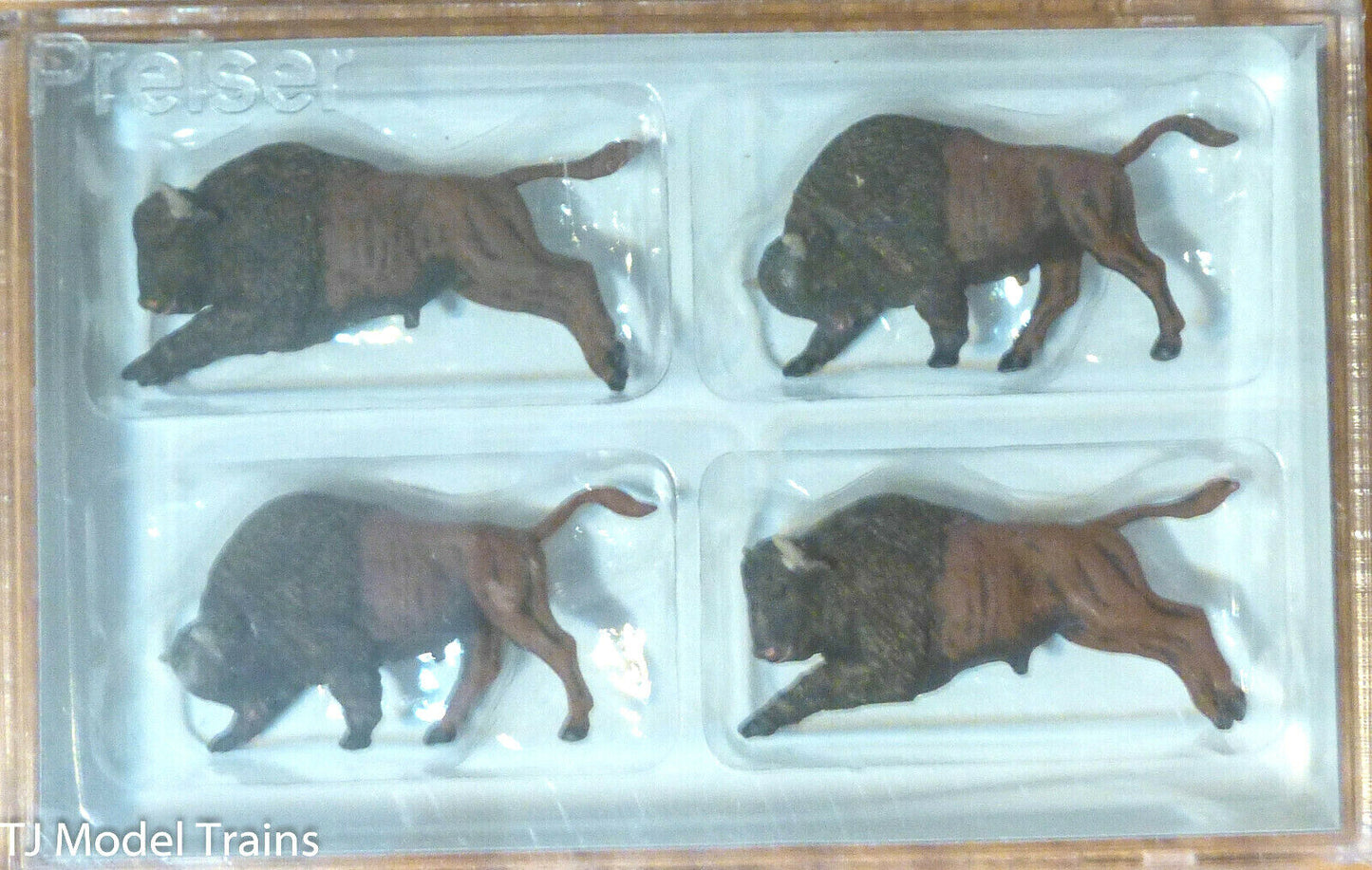 Preiser HO #20391 Buffalos (4 Figures) Plastic (1:87th Scale)