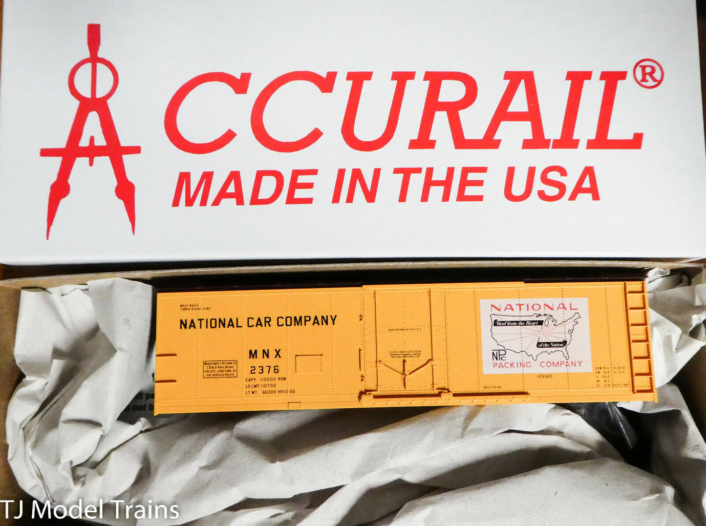 Accurail HO #8527 National Packing Co. (40' Plug Door Steel Reefer) Plastic Kit
