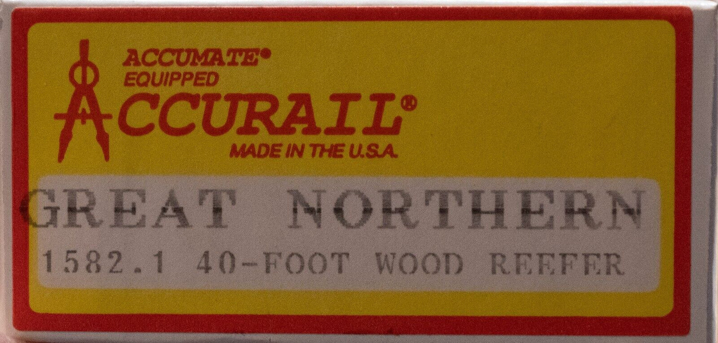 Accurail HO #1582.1 (40' Wood Reefer GN)
