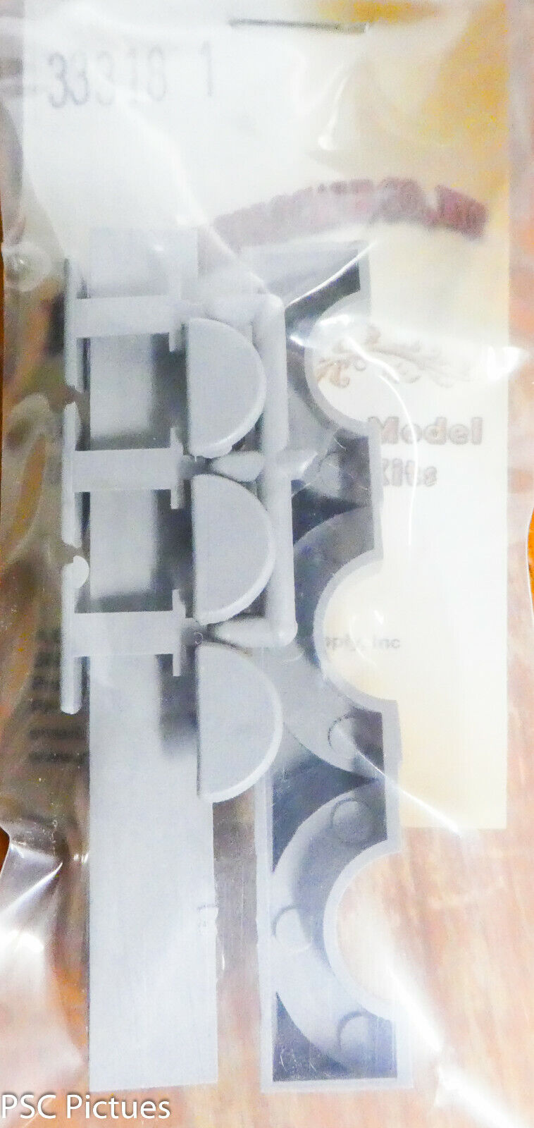 Precision Scale HO #33318.1 Settees and Semi-Circular Tables (Plastic Parts)Gray