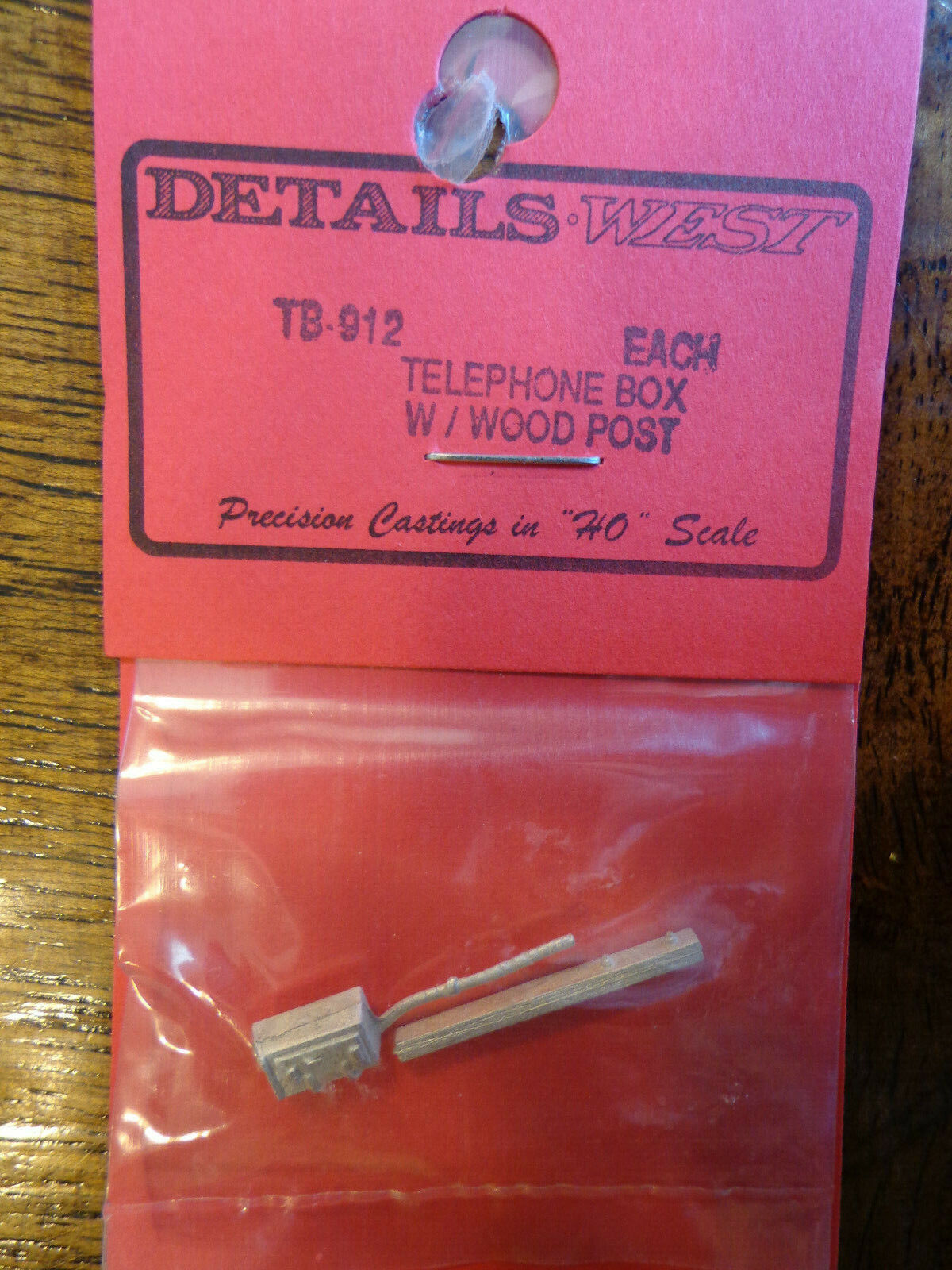 Details West HO #912 Telephone Box -- With Wood Post (White Metal)