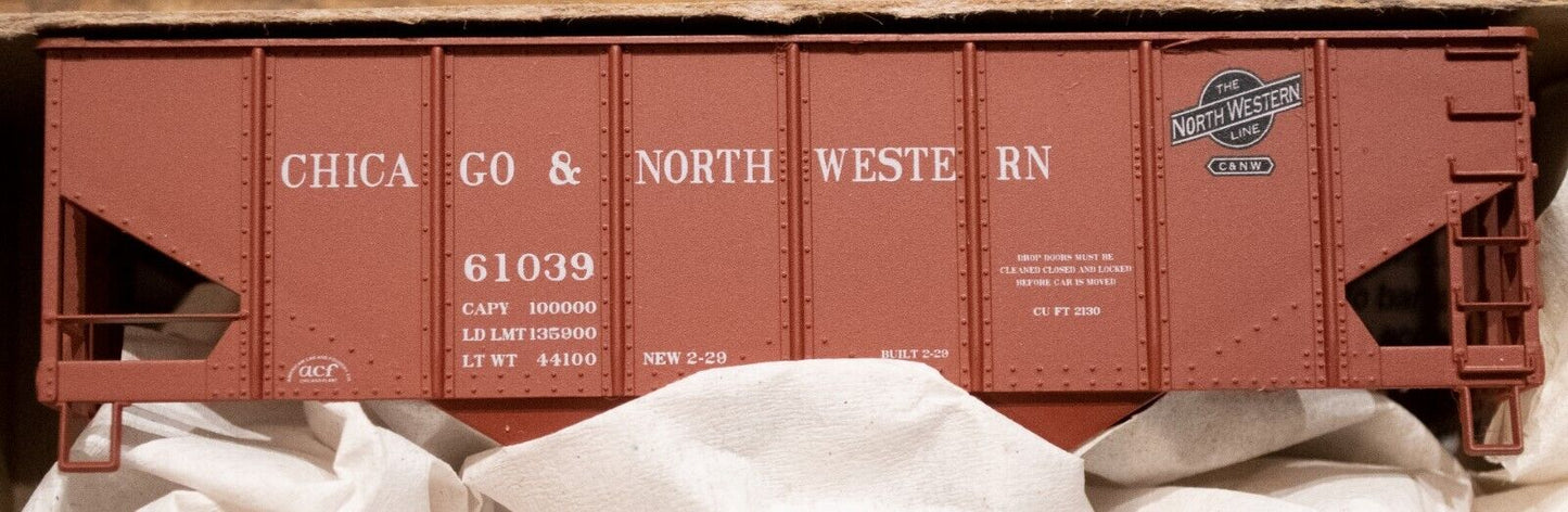 Accurail HO #2425 C&NW (55-Ton USRA Hopper kit) Road Number 61039