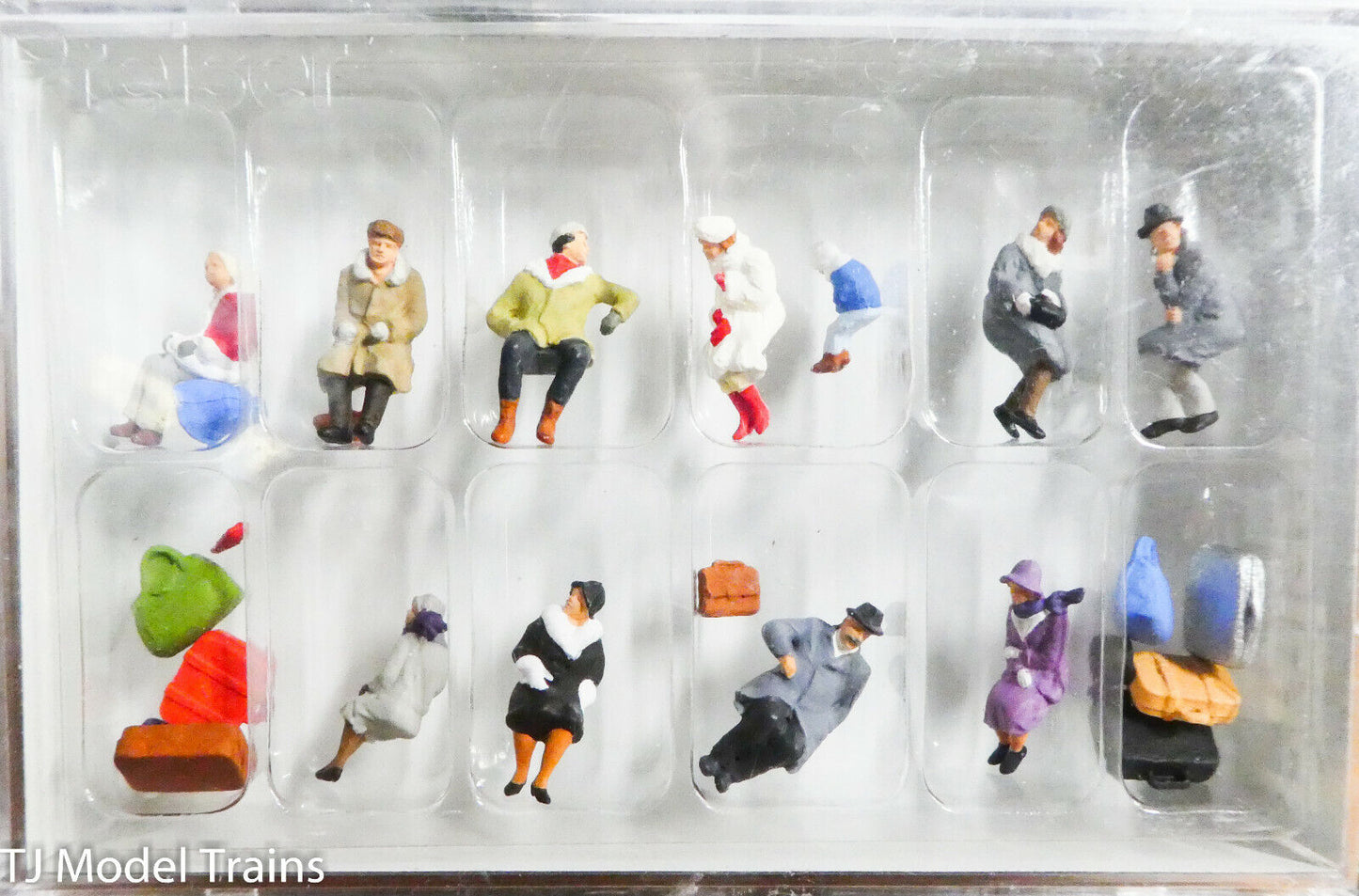 Preiser HO #10317 Seated Passengers in Winter Clothes (Painted) 1:87th Scale