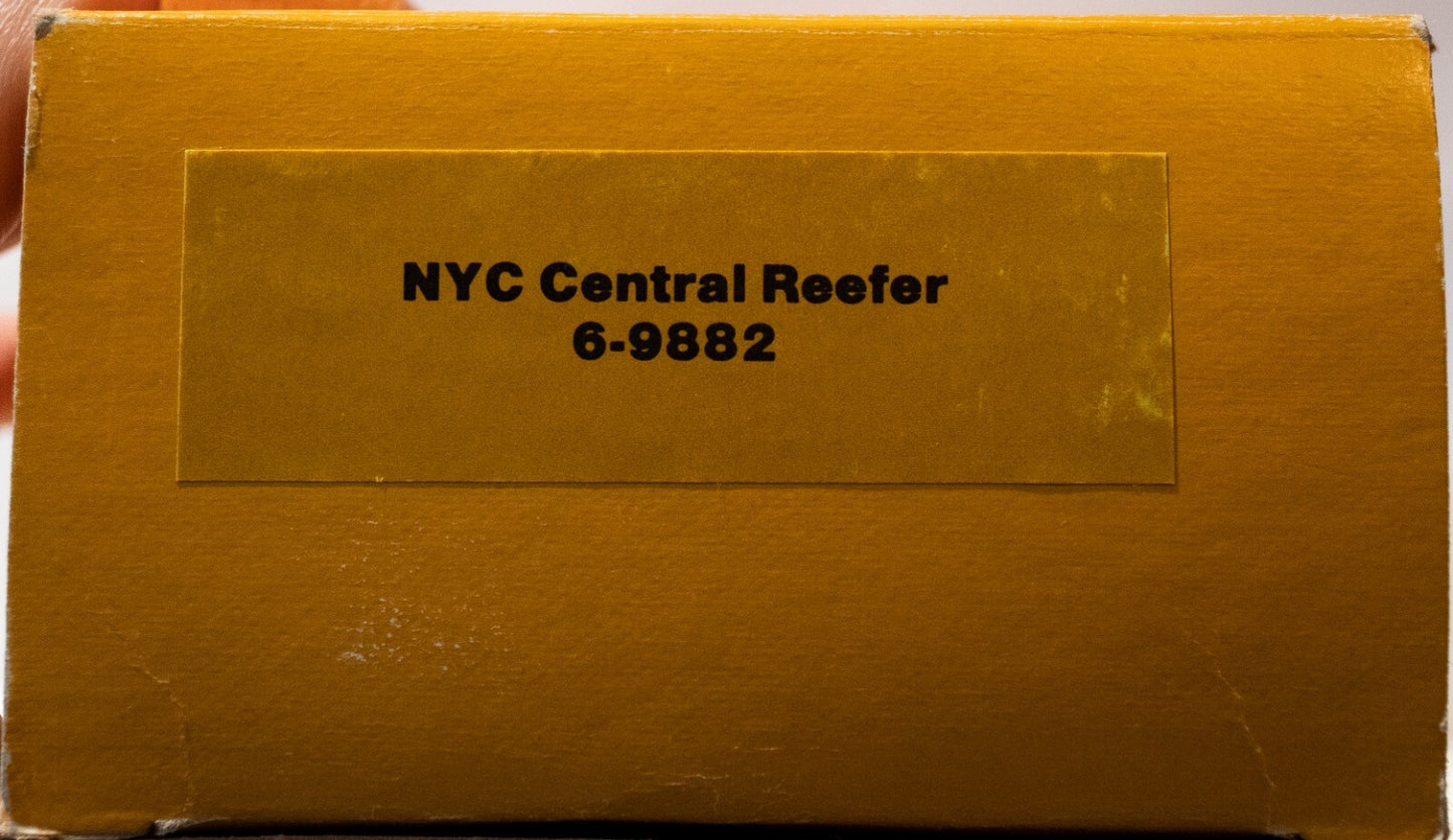 Lionel O Scale (Used) #9882 NEW YORK CENTRAL REEFER- Limited Edition