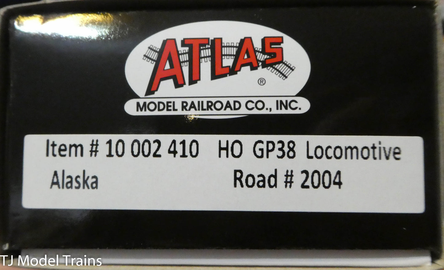 Atlas HO #10002410 GP38 Locomotive-Alaska (Rd #2004)