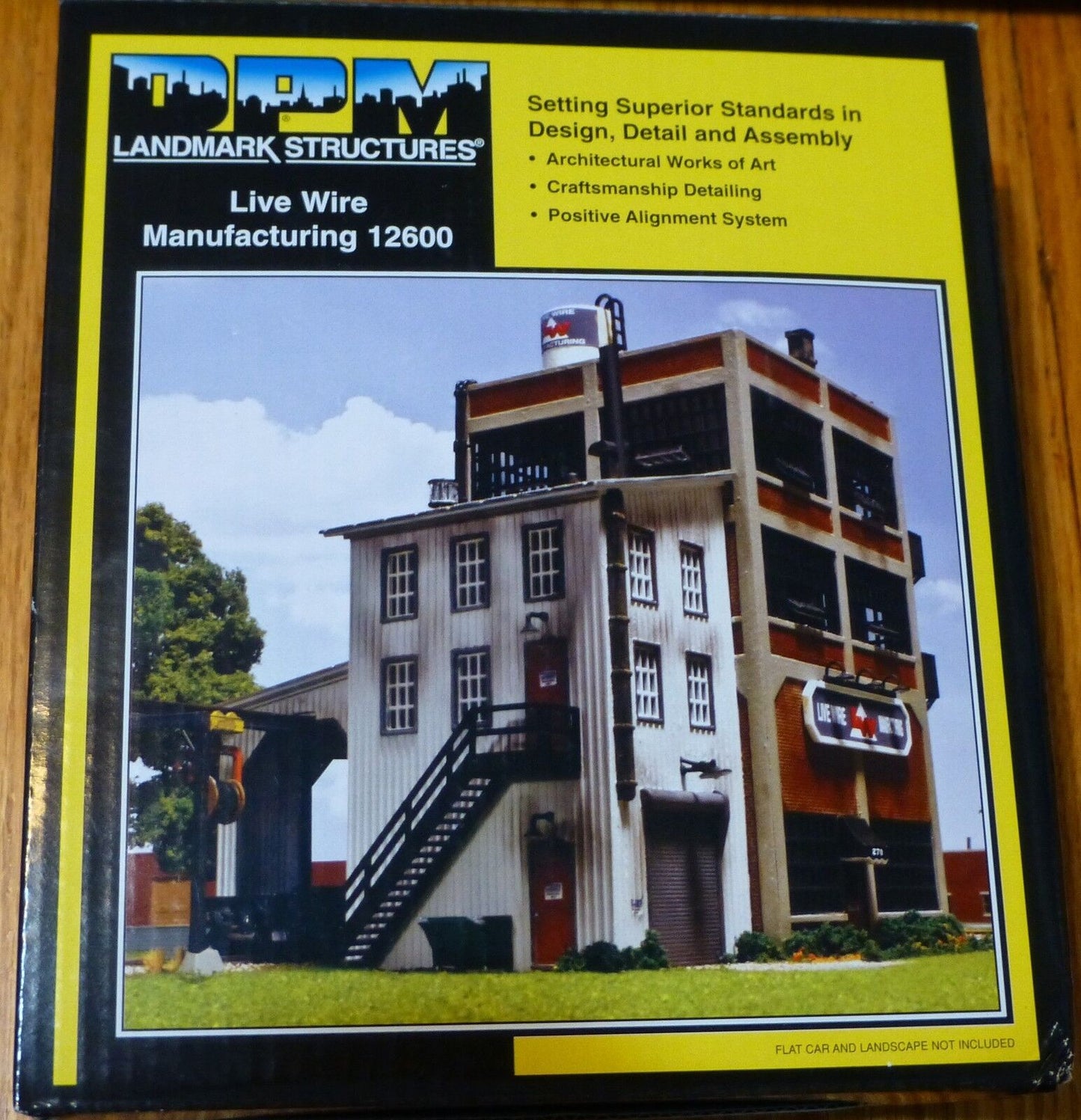 DPM Design Preservation Models HO #12600 Live Wire Manufacturing (Building Kit)