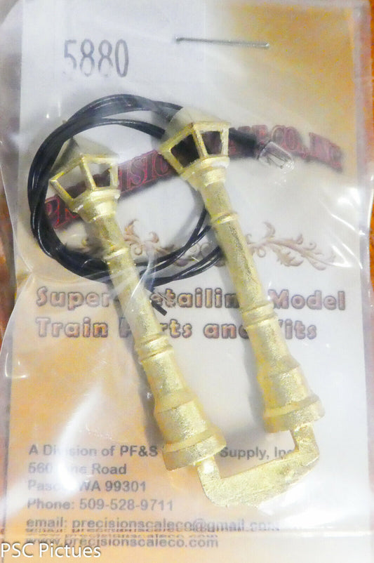 Precision Scale HO #5880 Post, Illuminated Lamp, 14' Tall, w/12 Volt Bulb (Brass