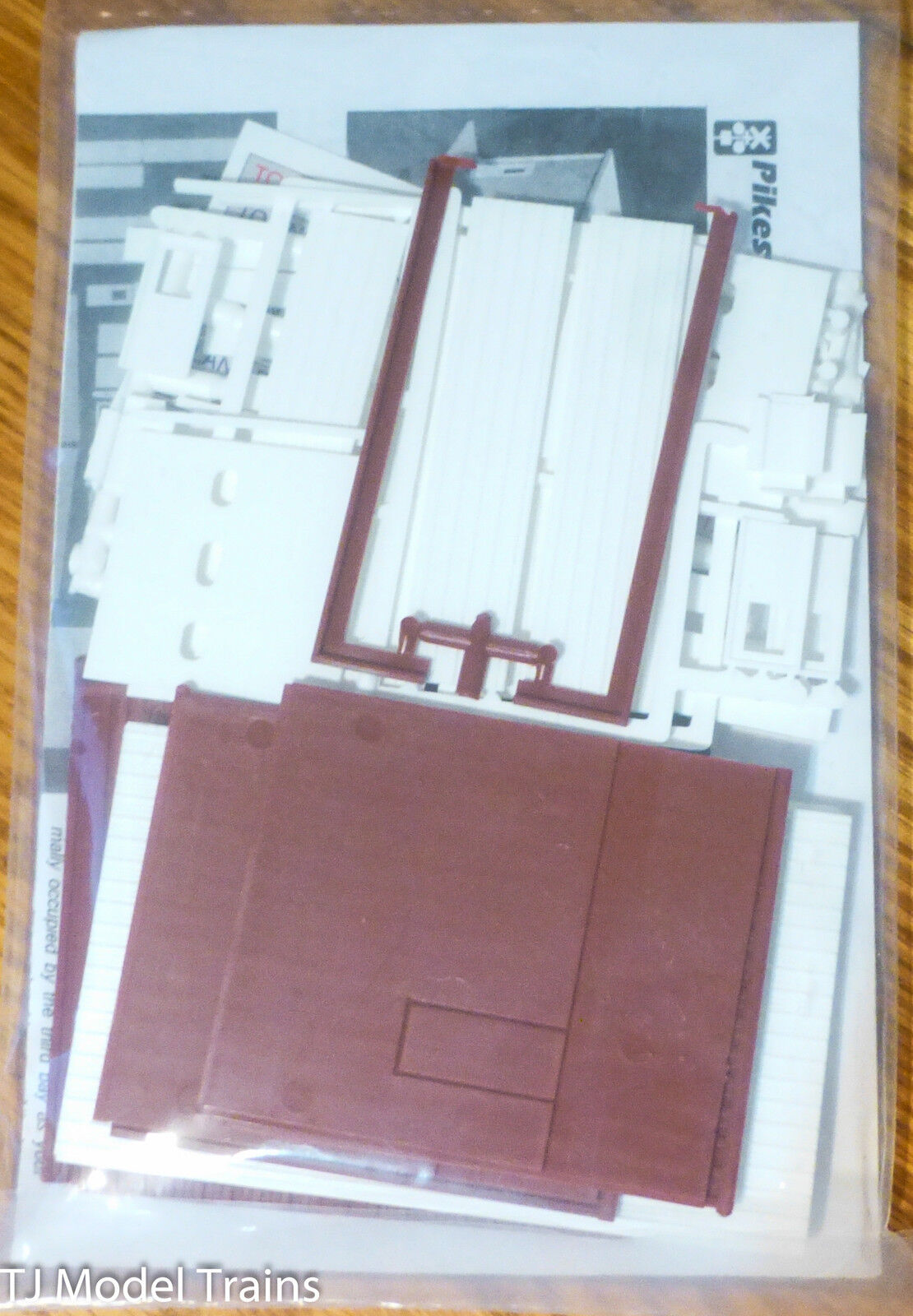 Pikestuff #541-192 Fire Station -- Kit - Red 7 x 5-1/2" 17.5 x 14cm