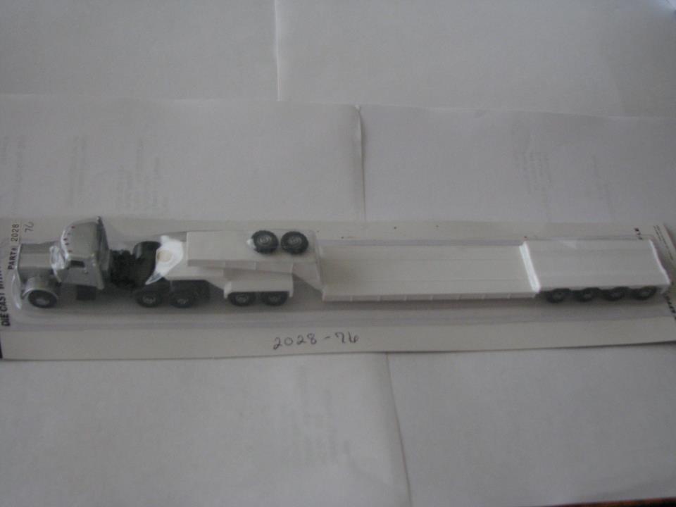 Boley HO #185-202876 3-Axle Conventional w/Multi-Axle Lowboy Trailer -white/silv
