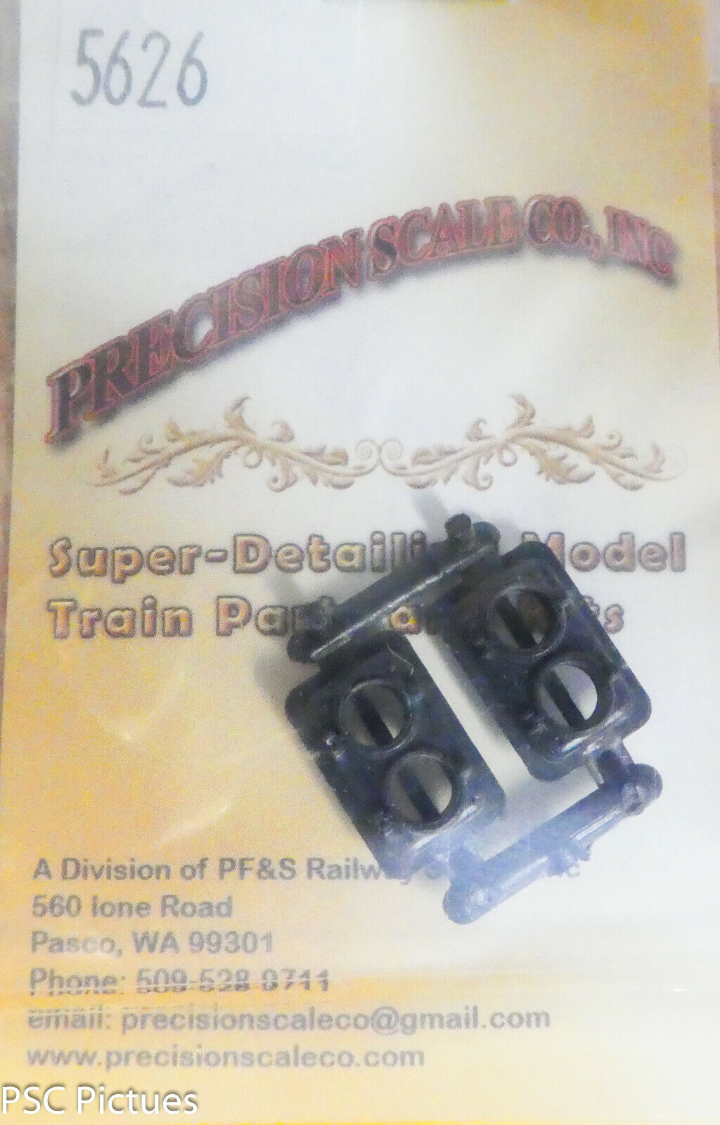 Precision Scale O #5626 Headlight Pyle National Type (Plastic)