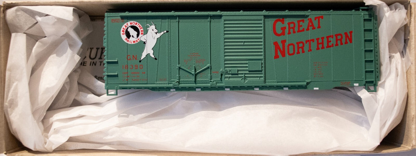 Accurail HO #8170 (3Pck) 40' Combination Door Steel Boxcar 3-Pack - Kit -- Great