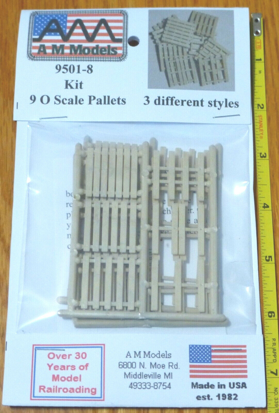 AM Models O #9501-8 Pallets (3 Different Styles) 9 Pallets (Plastic)