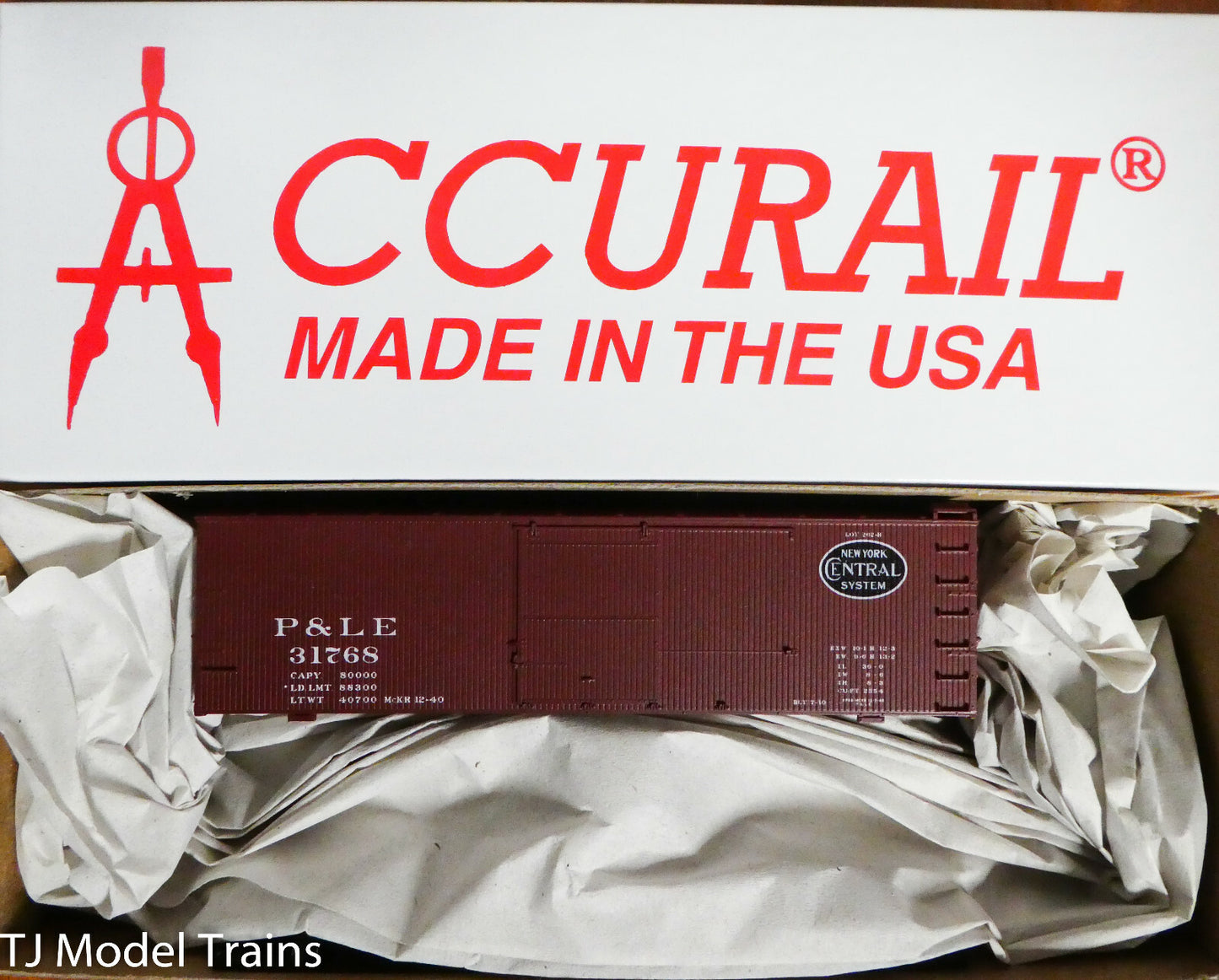 Accurail HO #1313 Pittsburgh & Lake Erie/NYC 36' Double Sheath Wood Boxcar