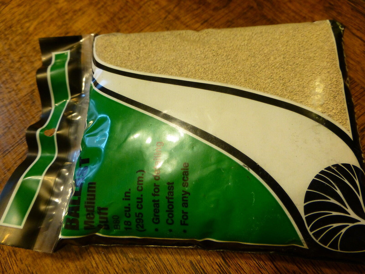 Woodland Scenics #785-80 Buff Medium Ballast Bag