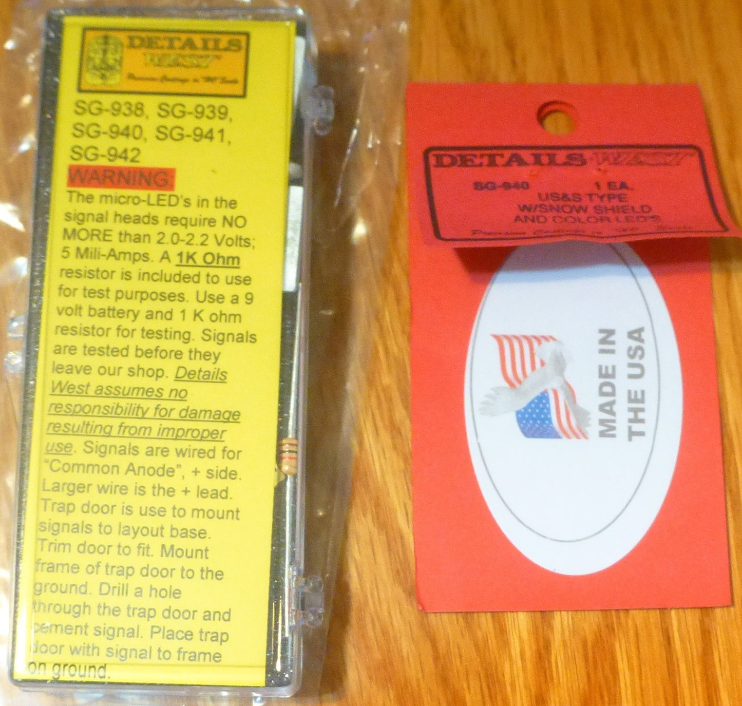 Details West HO #940 Assembled US&S Three Color Signal w/Snow Shield