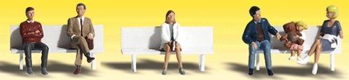 Woodland Scenics N #2134 - Bus Stop People
