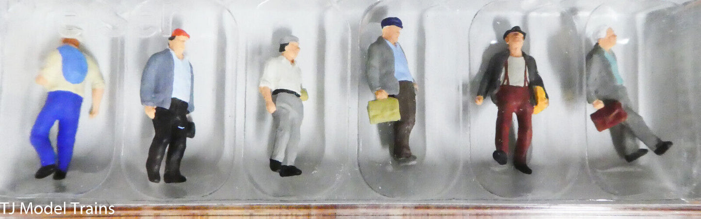 Preiser HO #10366 Spectators -- Male Commuters (Figures) Painted
