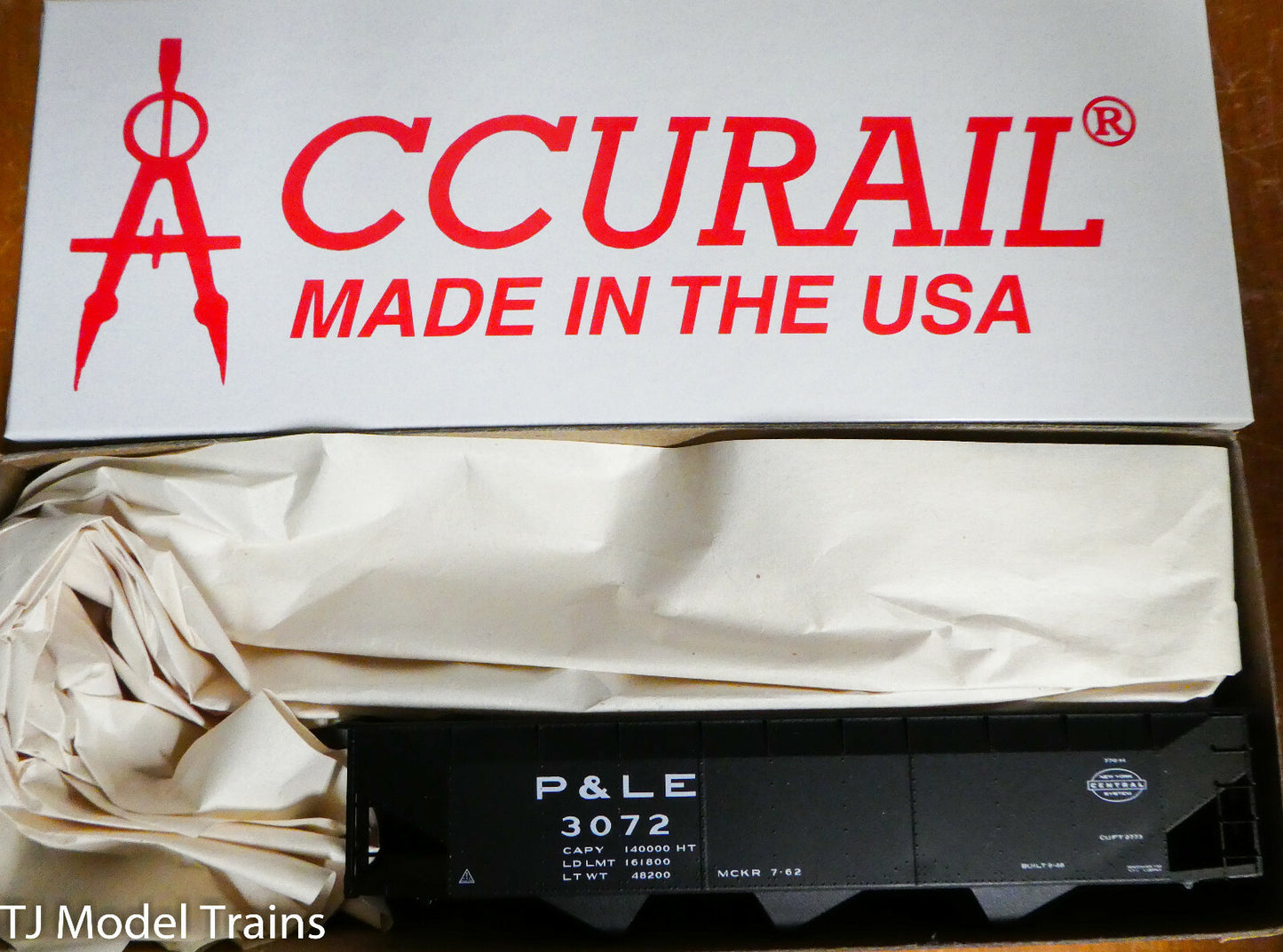 Accurail HO #7563 (Rd #3072) Pittsburgh & Lake Erie (Offset Triple Hopper Kit)