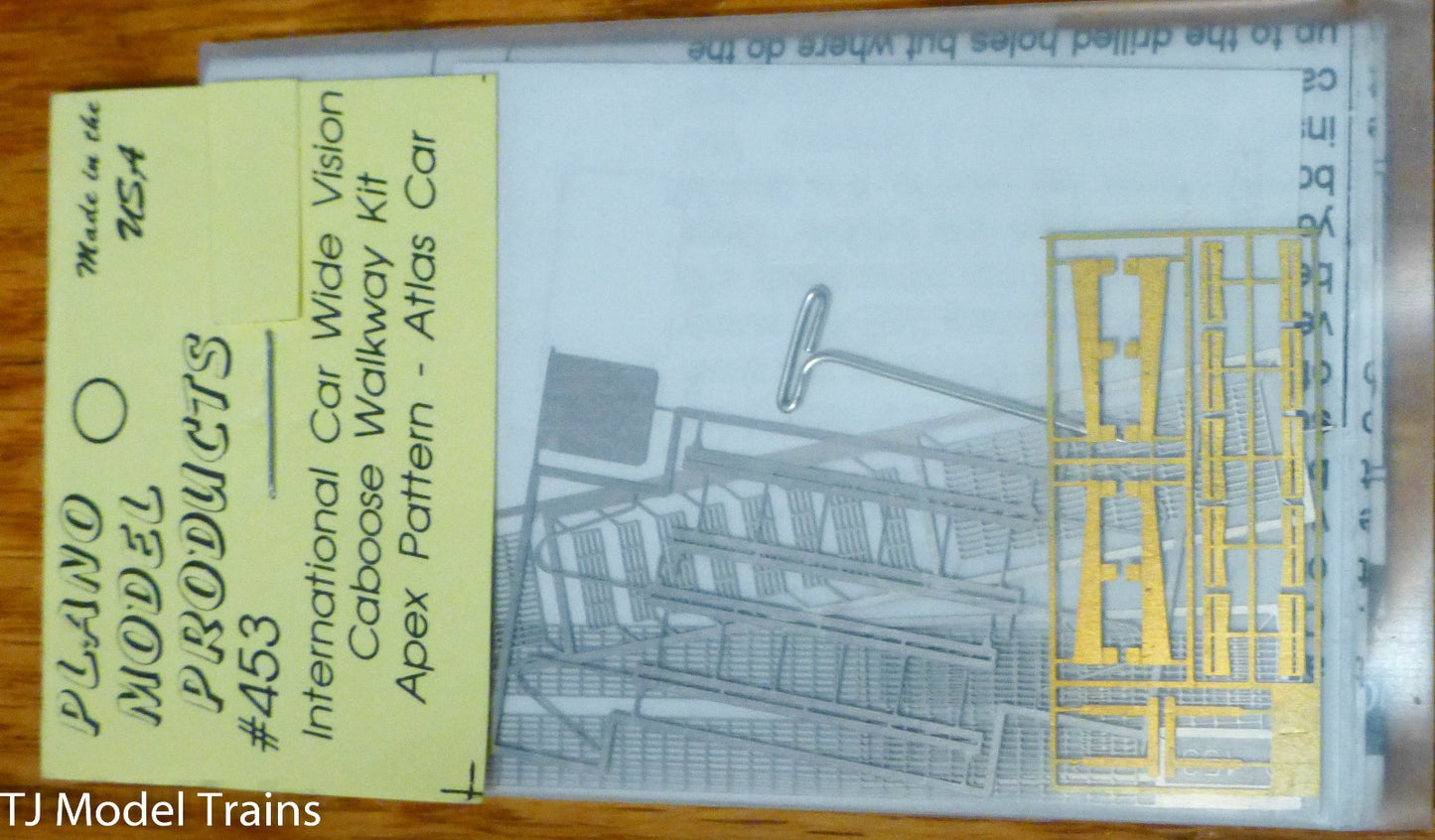 Plano HO #453 International Car Wide Vision Caboose Walkway Kit, Apex Pattern