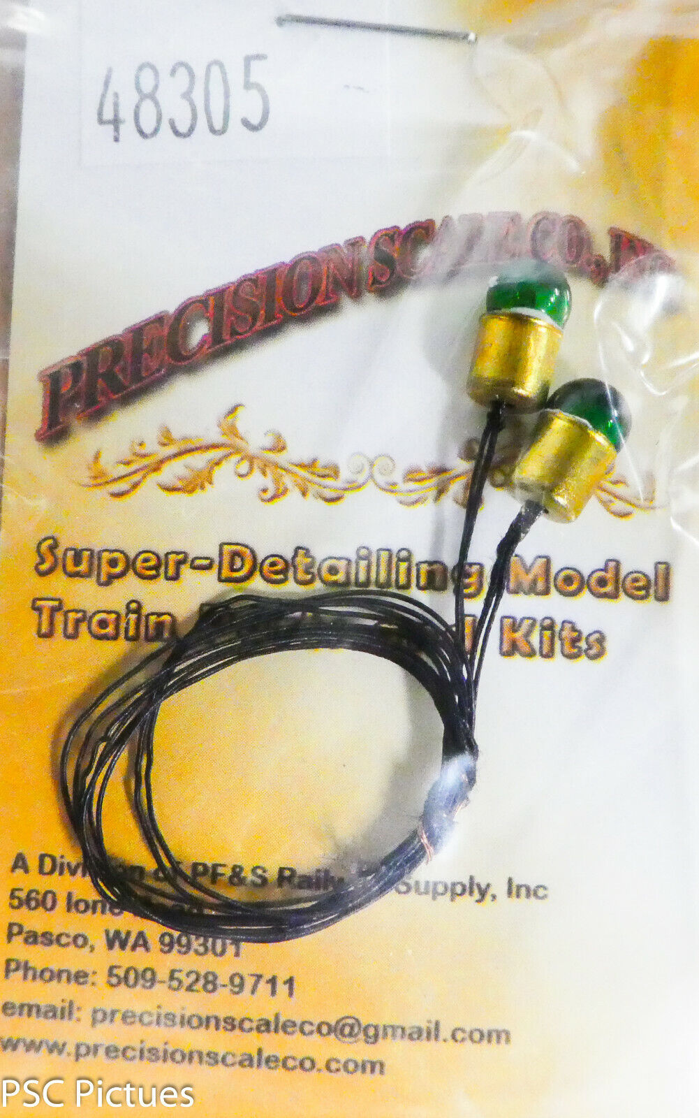 Precision Scale O #48305 (HO,O,S,A) Bulb, Brass Base, Green, 12-Volt (2 in pkg)