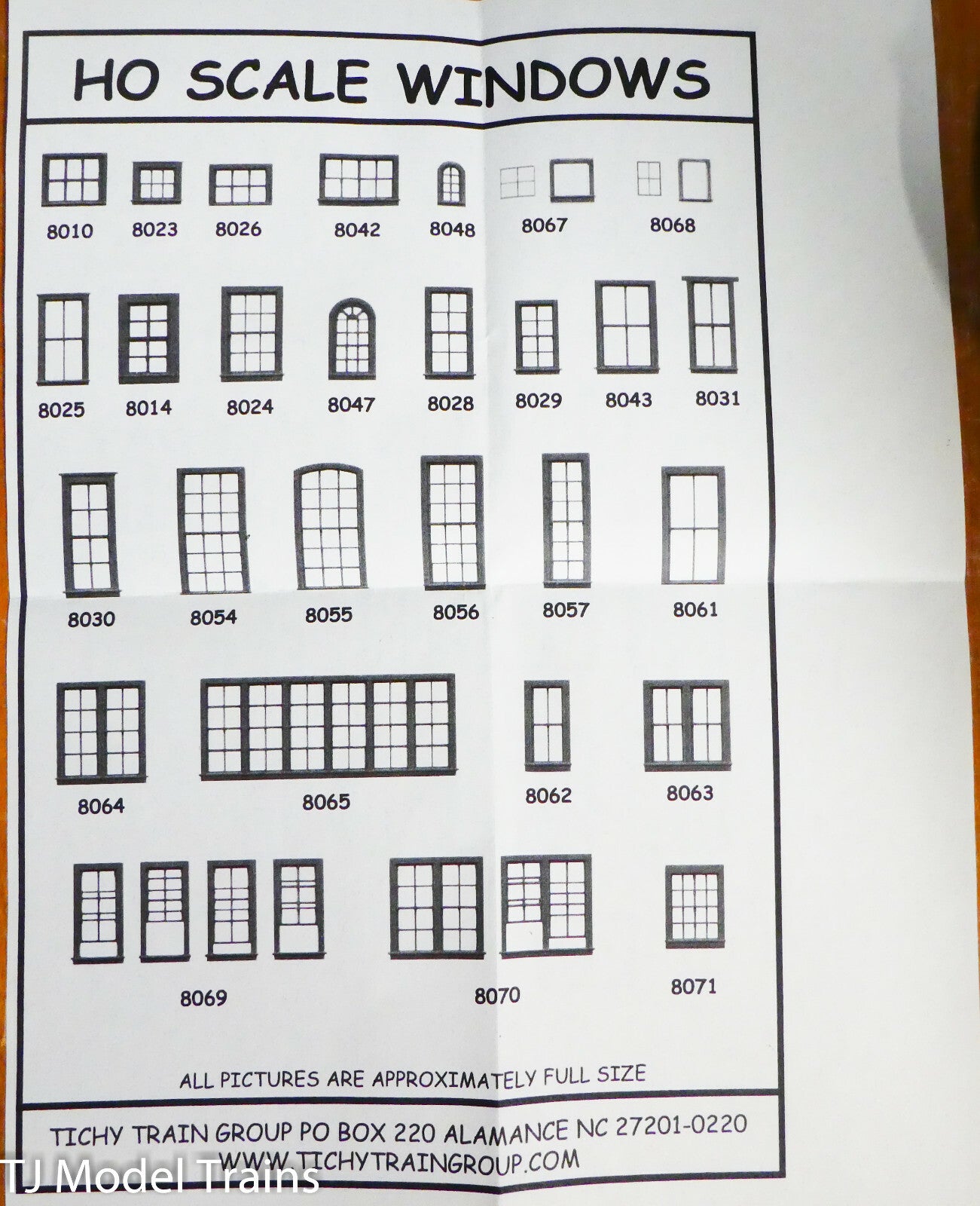 Tichy Train Group #8222 (HO Scale) Architectual Asst. 836 Parts (Lots of Parts)