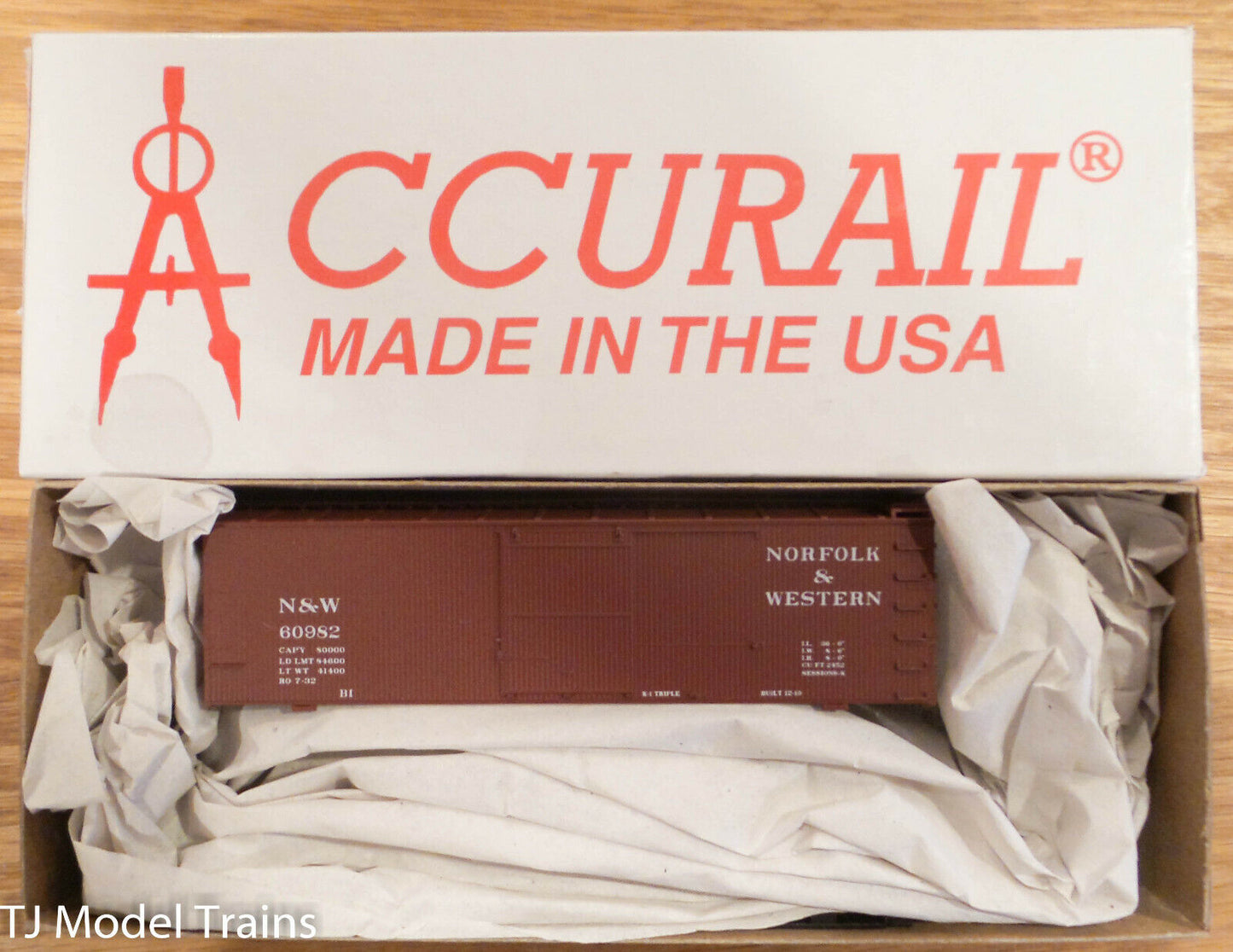 Accurail HO #1406 NORFOLK & WESTERN 36' DBL.SHEATH BOXCAR