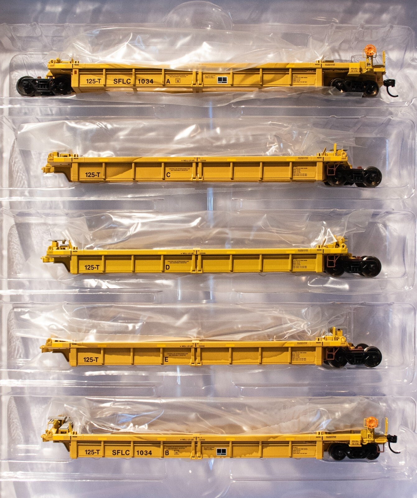 Walthers HO #910-55677 Thrall 5-Unit Rebuilt 40' Well Car - Ready to Run -- BNSF