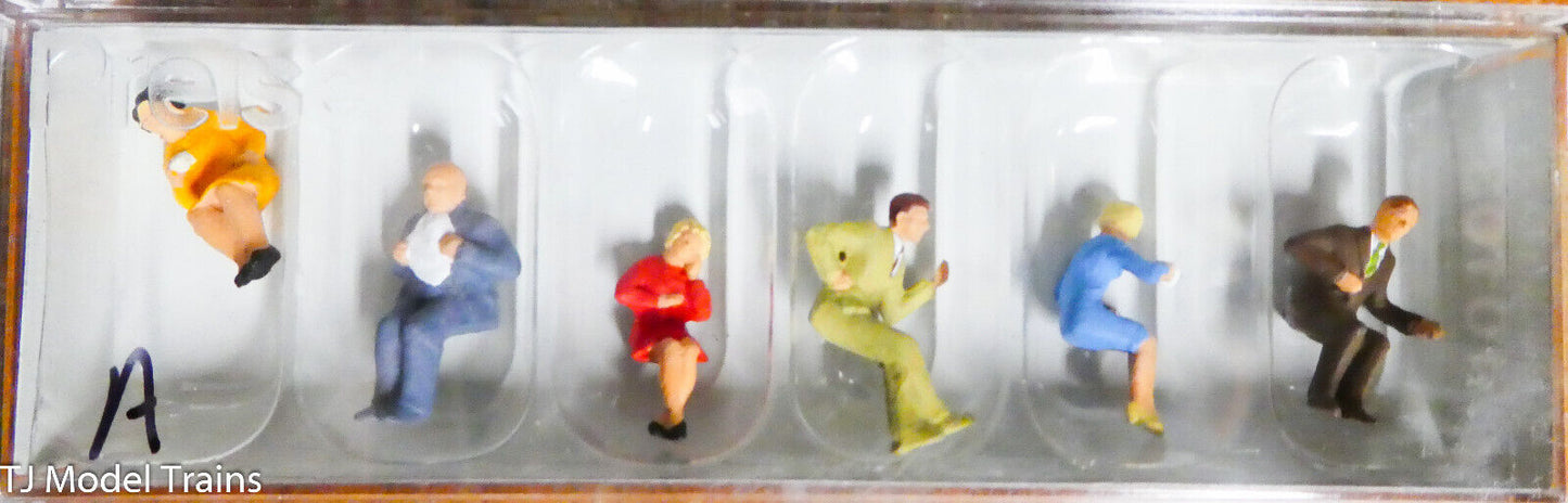 Preiser HO #10103A Seated Diners (1:87th Scale) Figures