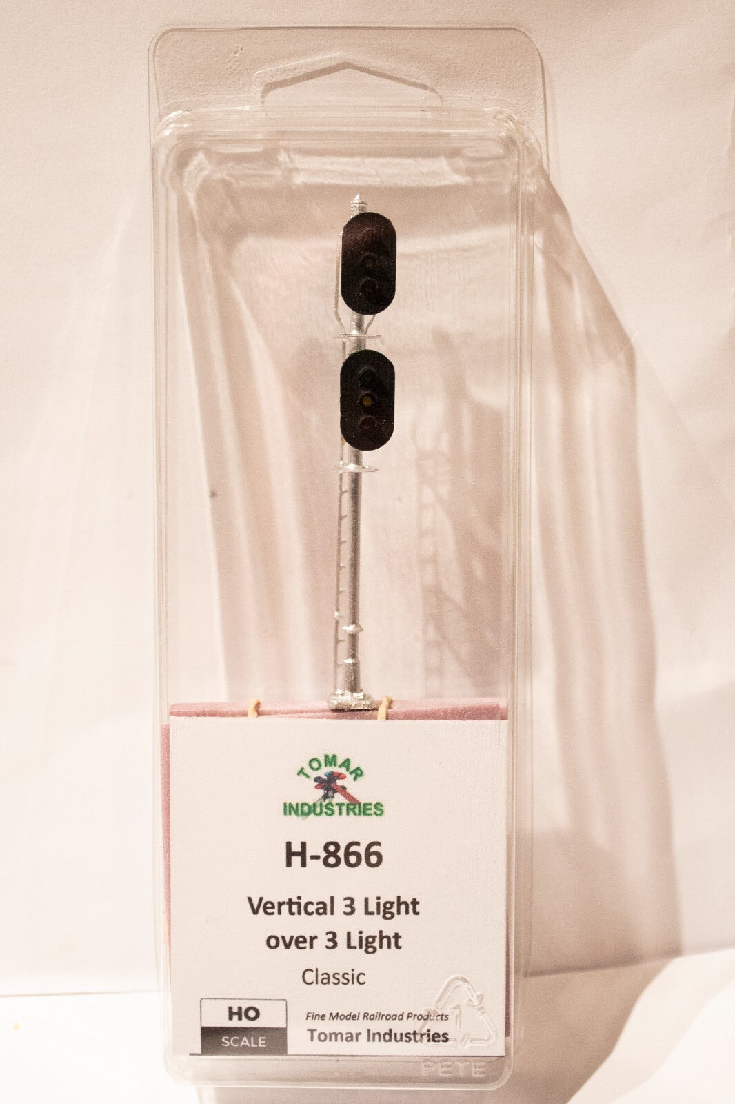 Tomar Industries HO #H-866 Vertical 3 Light Over 3 Light Classic
