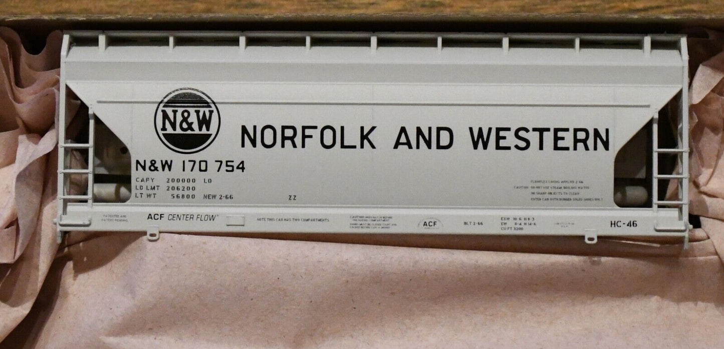 Accurail HO #2209 ACF 2-Bay Covered Hopper - Kit -- Norfolk & Western #170754 (g