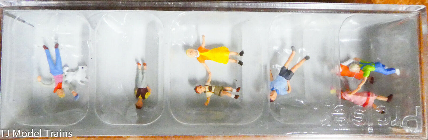 Preiser HO #10530 Children Playing -- Standing Children Playing (1:87th Scale)