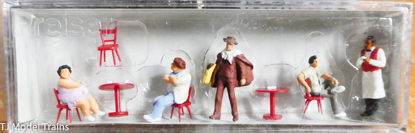 Preiser HO #10368 Spectators -- Tourists, Waiter & Artist, Tables & Chairs