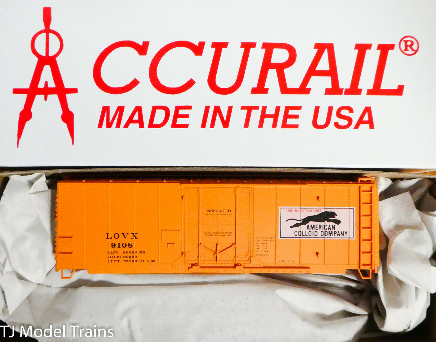Accurail HO #81411 American Colloid Company (40' Insulated Steel Boxcar) NEW