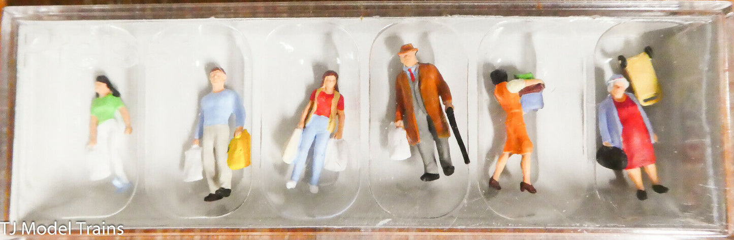 Preiser HO #10121 Shopping with Bags (Figures) Hand Painted / 1:87th Scale